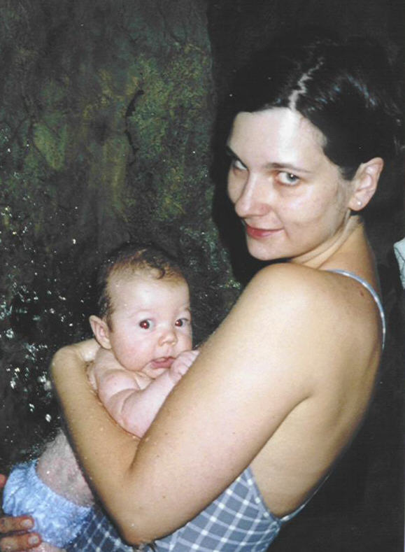 Nicole und Moritz unter der Dusche